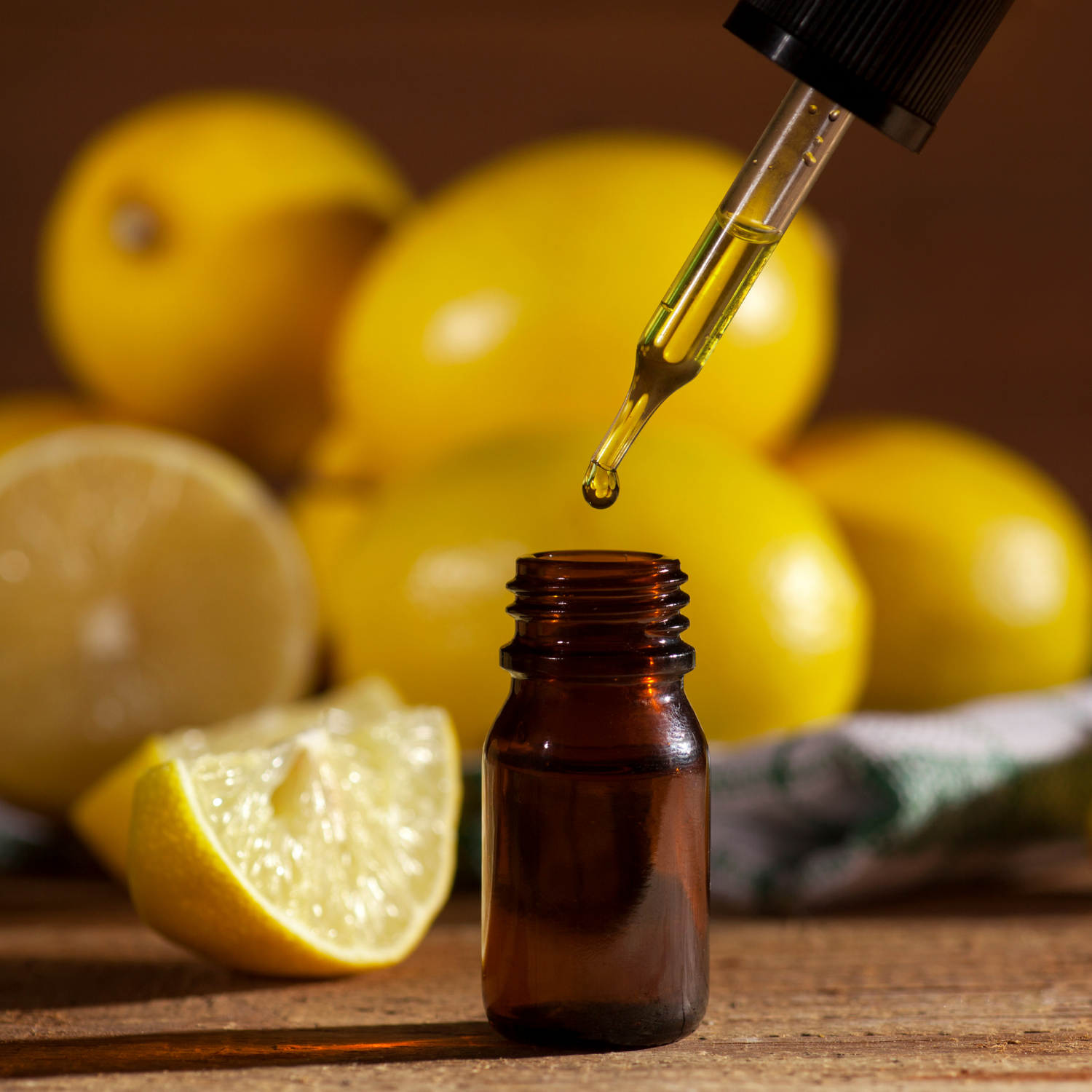 Lemon Essential Oil: Uses and Benefits